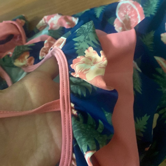 Grapefruit swimsuit - Picture 3 of 6